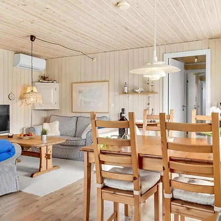 Lovely In Juelsminde With Kitchen Σπίτι διακοπών *